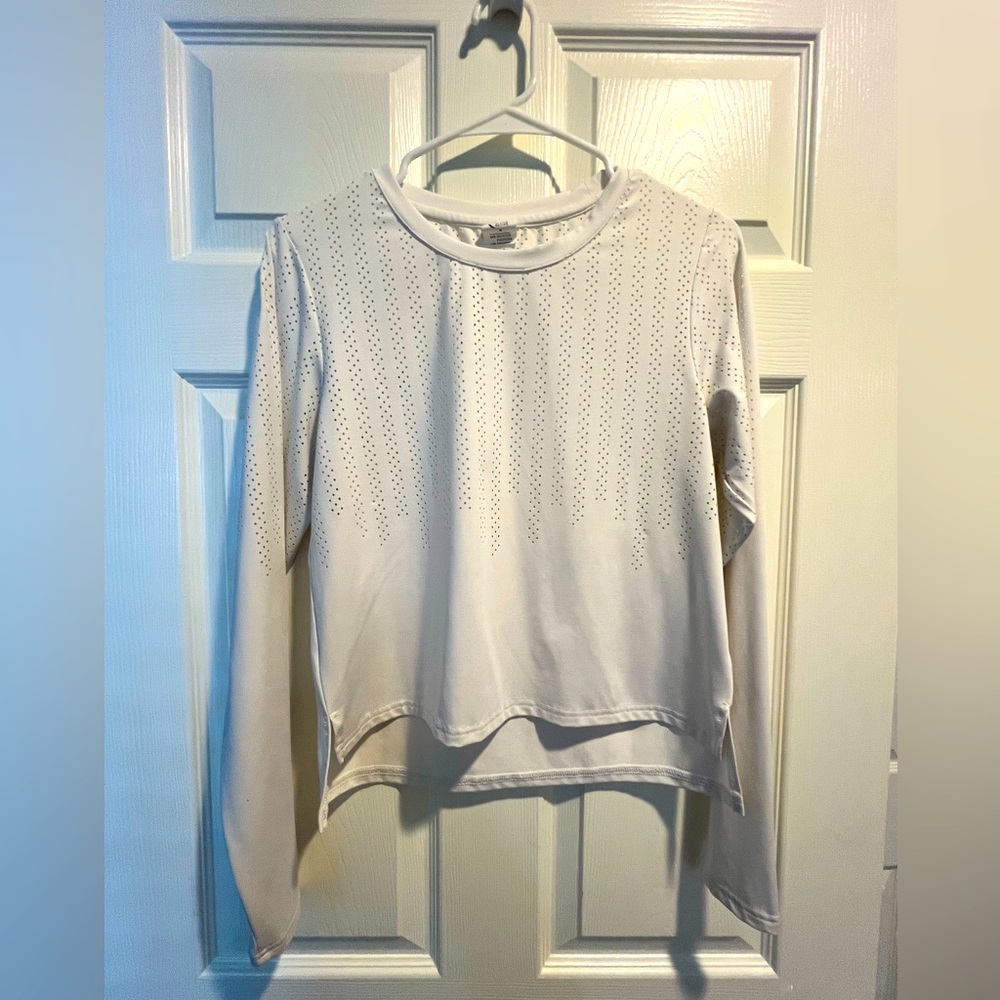 Zyia Active Long Sleeve White Top with Breathable Holes Size Medium